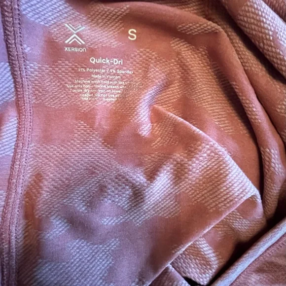 Xersion Athletic Pink Short Sleeve Cut Out T-Shirt - Picture 3 of 4